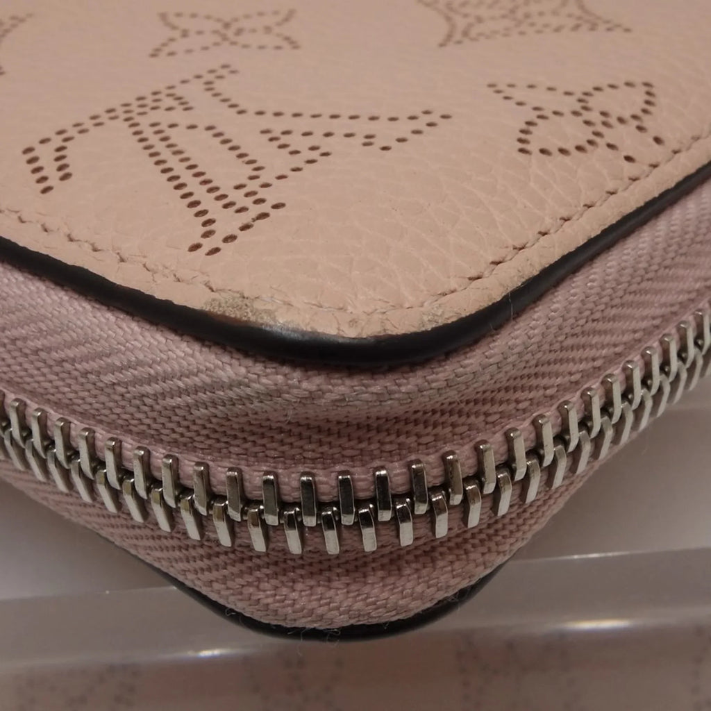 Pre-Owned LOUIS VUITTON Zippy Wallet M61868 Long Monogram Mahina Magnolia (Pink) 083014 (Good)