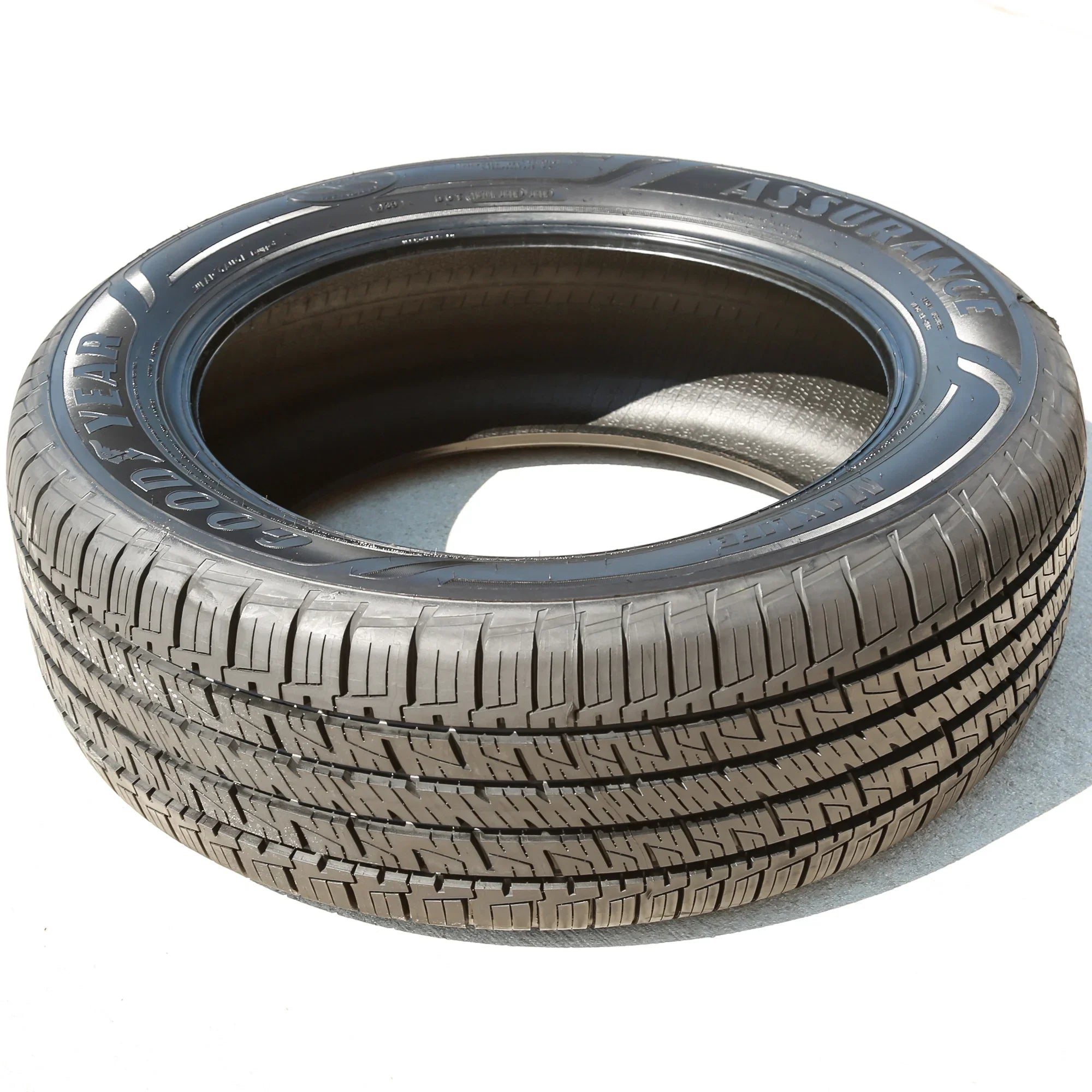 Goodyear Assurance MaxLife 215/50R17 95V XL A/S All Season Tire Fits: 2012-18 Ford Focus Titanium, 2016-18 Honda Civic EX-T