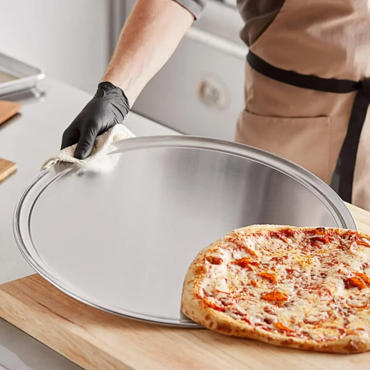 TrueCraftware- Set of 3 Aluminum 22” Pizza Tray Pan Wide Rim- Bakeware Round Pizza Pan Pizza Tray Baking Tray Round Baking Tray for Home Kitchen Pizzeria & Restaurants